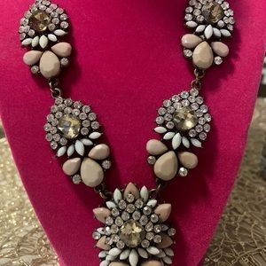Beautiful women costume necklace